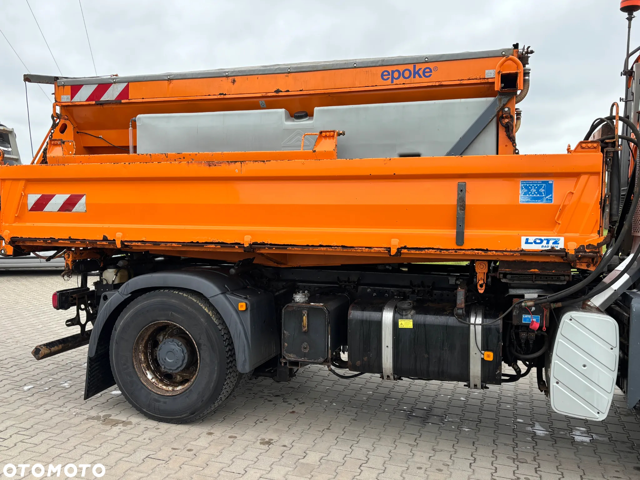 MAN 18.320 4x4 stały napęd na wał , kiper Meiller , posypywarka EPOKE, czołownica do pługa , sterowanie, manual , - 9