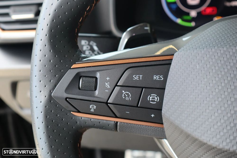 Cupra Formentor 1.4 e-Hybrid DSG VZ - 26