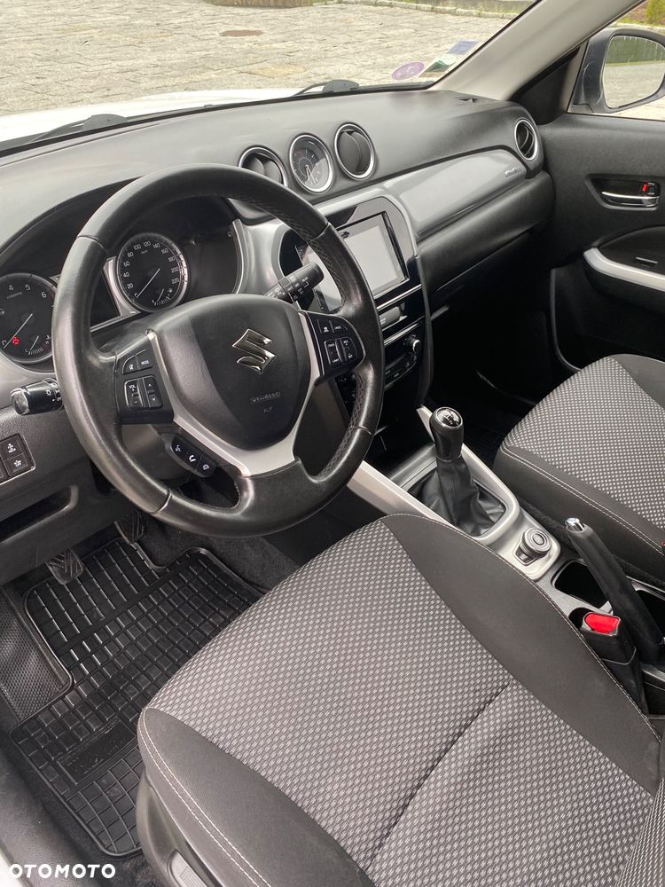 Suzuki Vitara 1.6 (4x4) Allgrip Comfort+ - 13