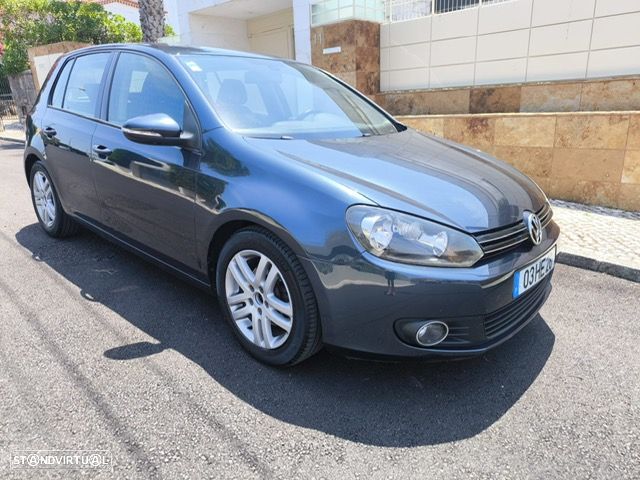 VW Golf 2.0 TDi Confortline - 4