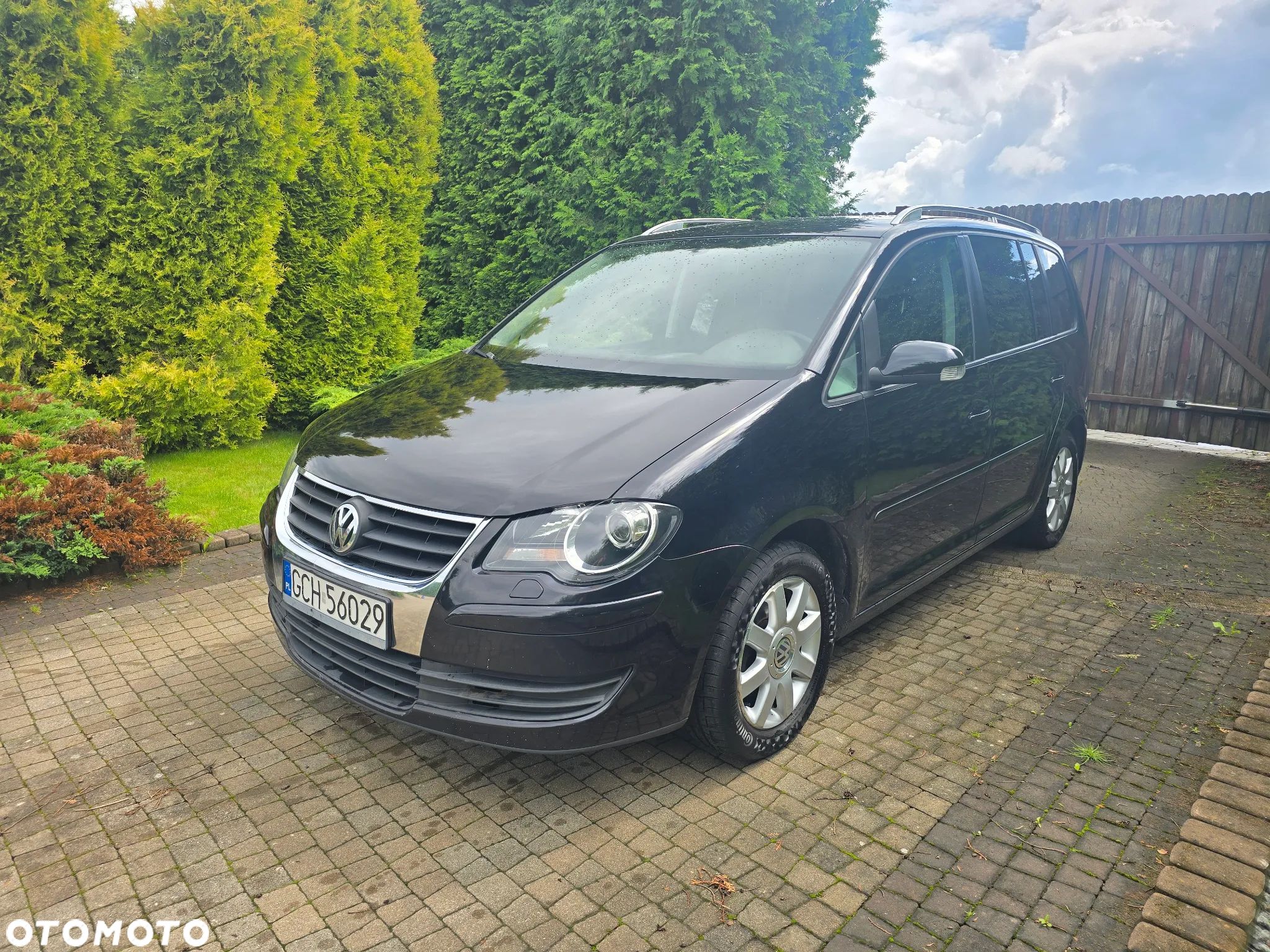 Volkswagen Touran 1.9 TDI Highline - 1