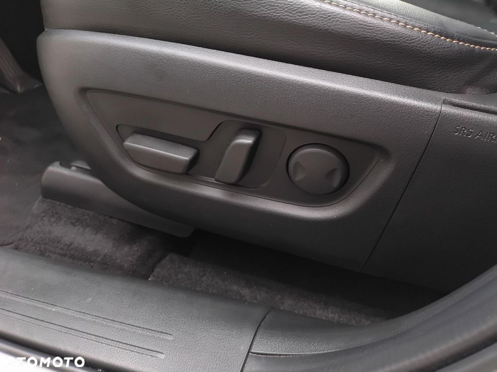 Mazda CX-60 - 12