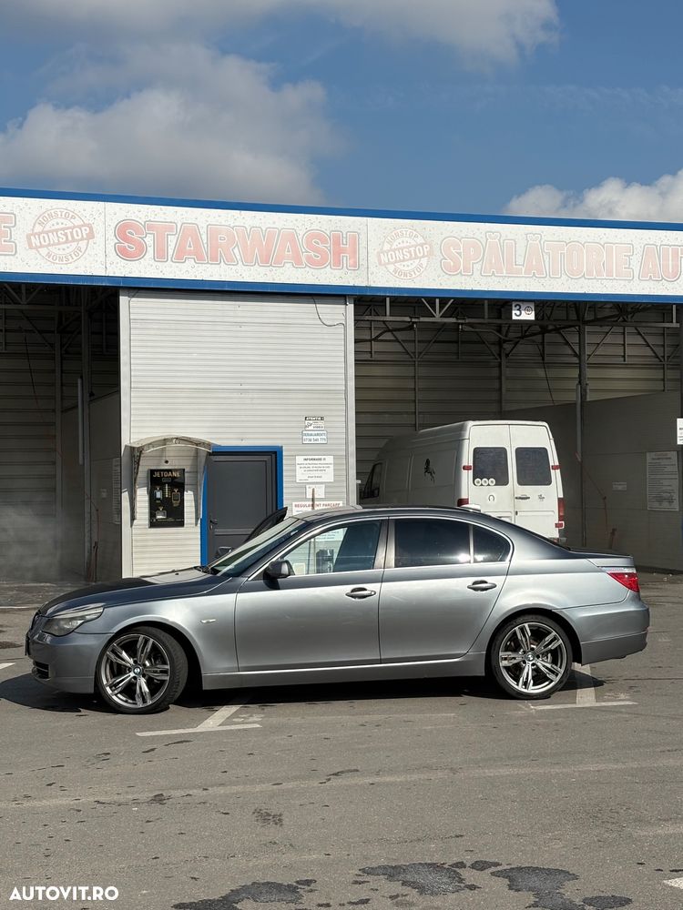BMW Seria 5 520d Touring - 4