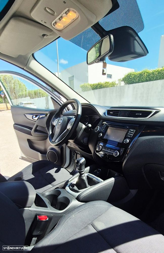 Nissan Qashqai 1.5 dCi N-Connecta 18 - 11