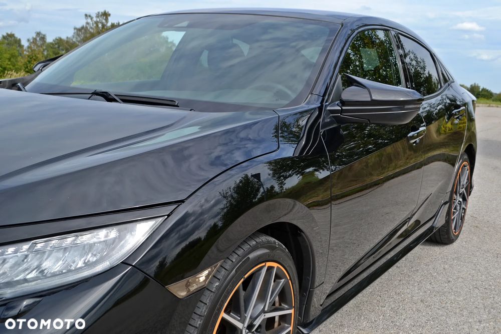 Honda Civic 1.5 i-VTEC Turbo CVT Sport Plus - 18