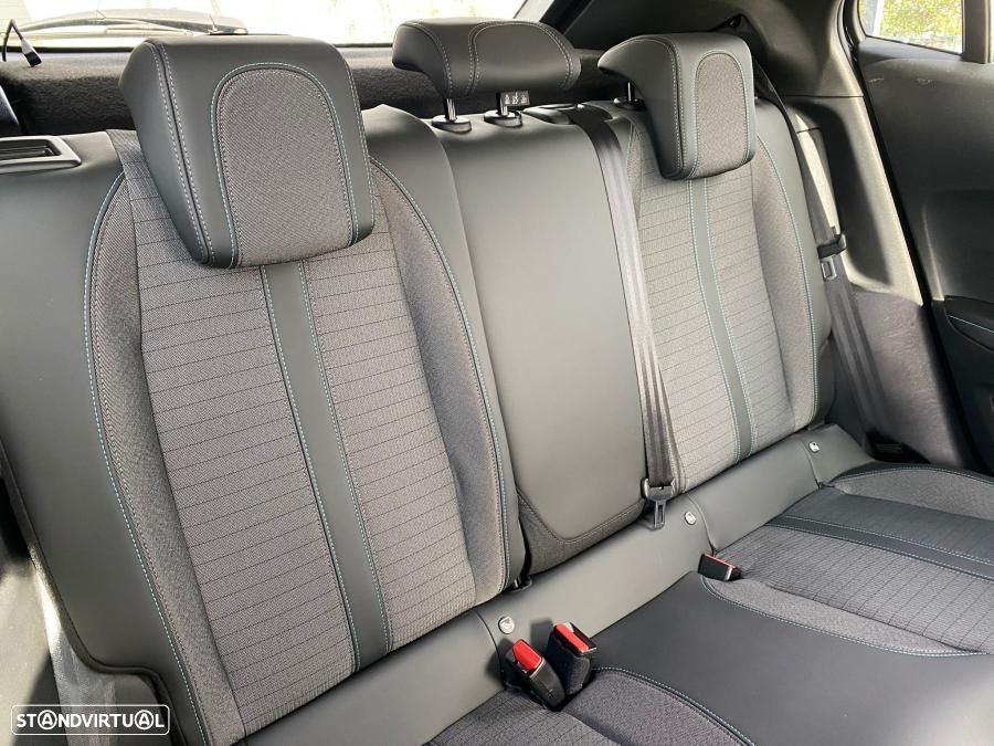 Peugeot e-2008 50 kWh SE Style - 10