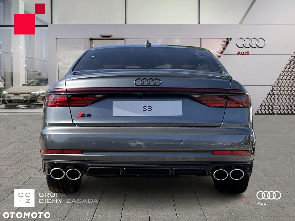 Audi S8 - 4