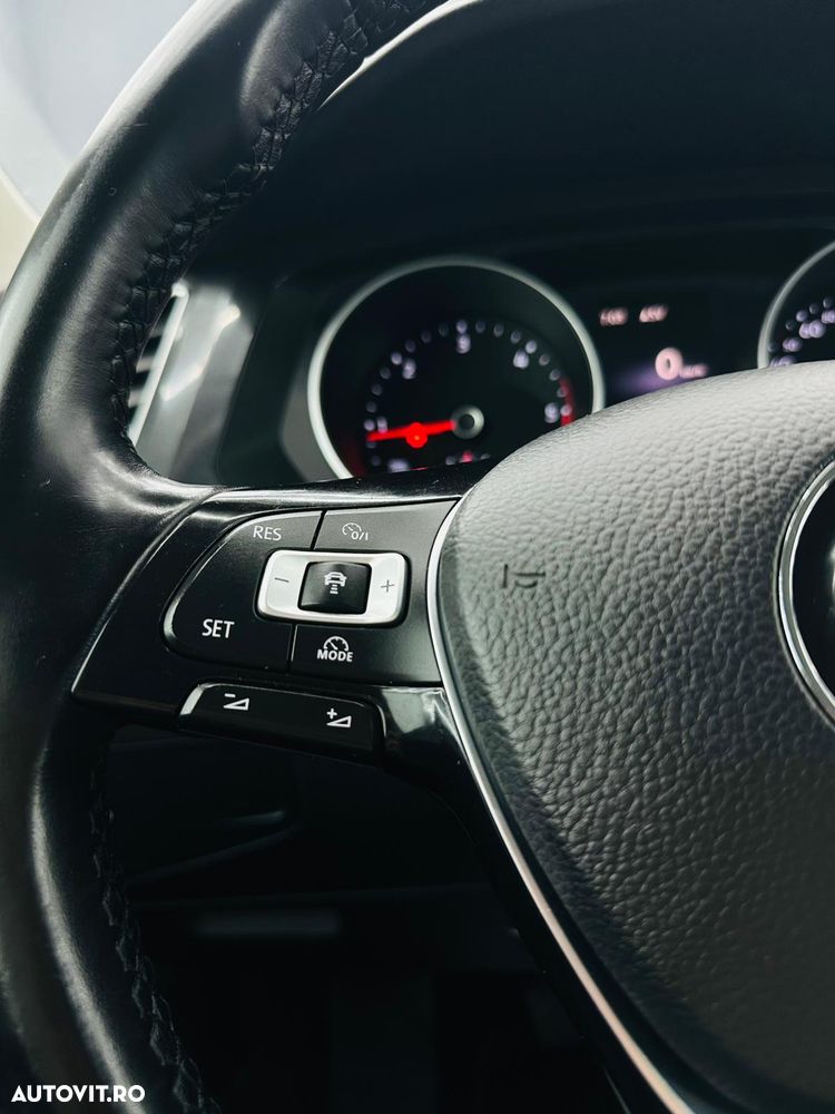 Volkswagen Tiguan - 34