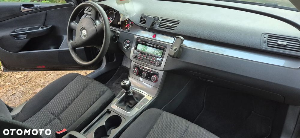 Volkswagen Passat 2.0 Blue TDI SCR Comfortline - 9
