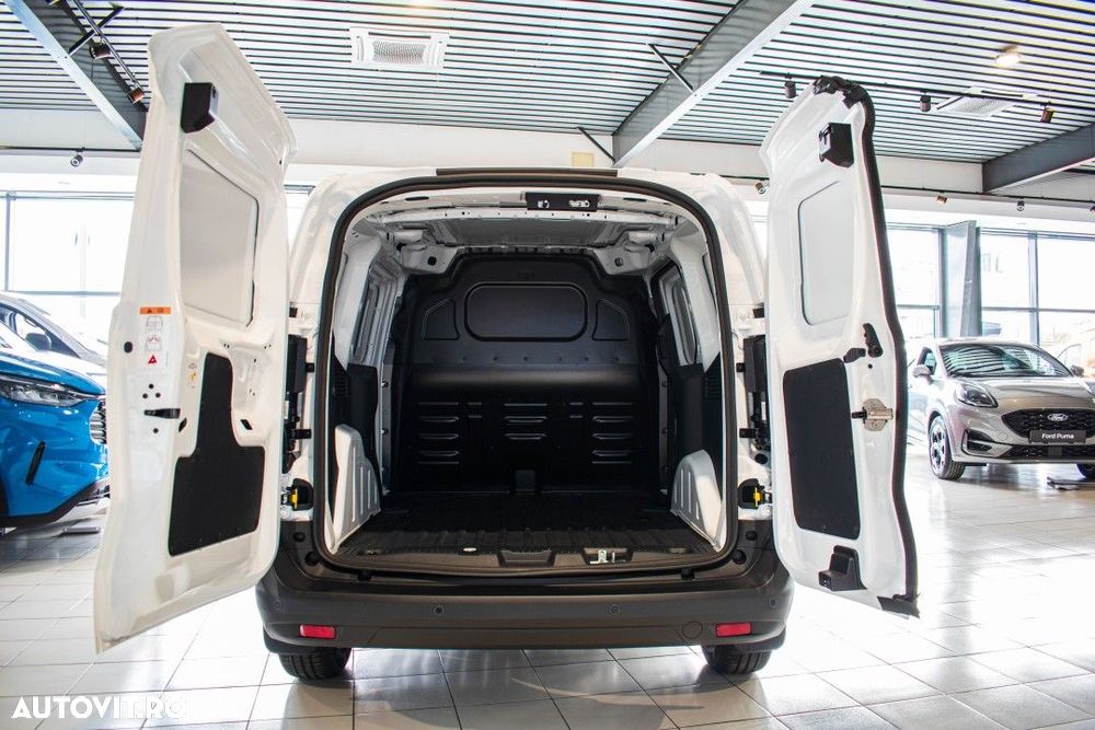 Ford Transit Courier - 10