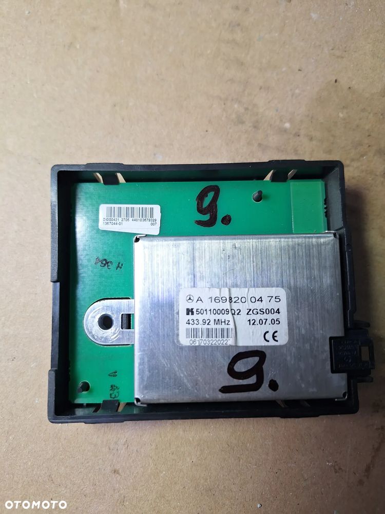 Mercedes A-Klasa W169 Wzmacniacz anteny A1698200475