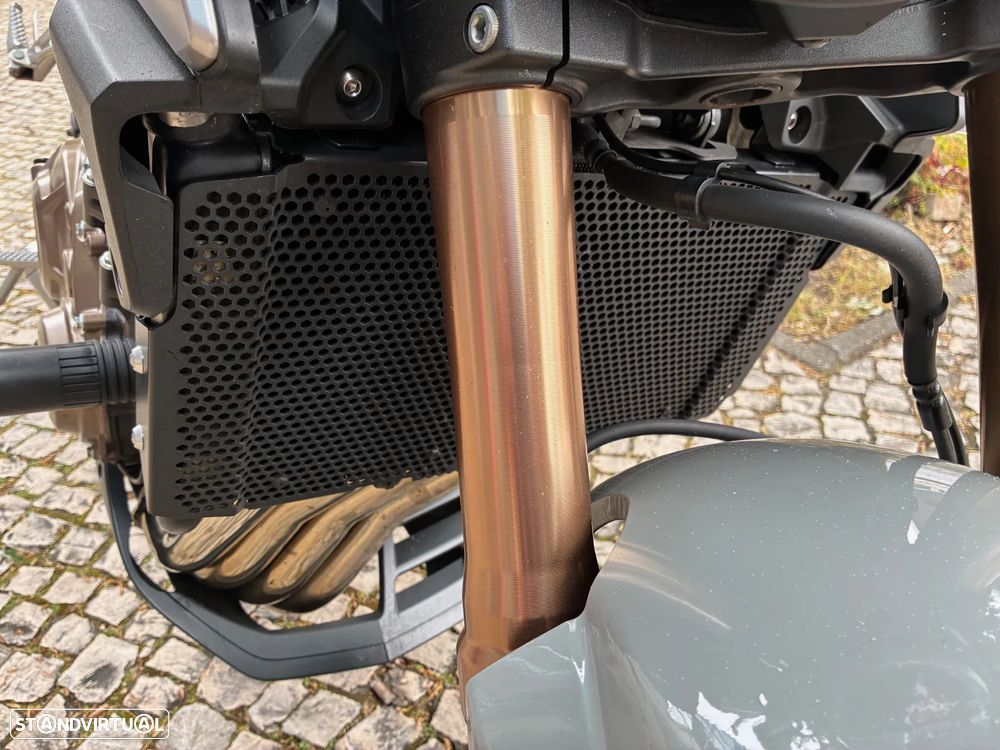 Honda CB 650 RA - 16