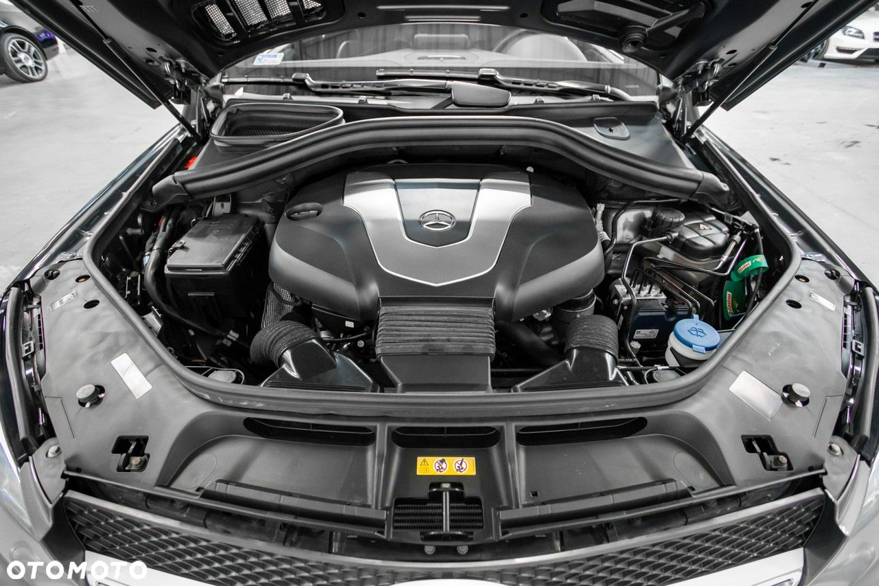 Mercedes-Benz GLE - 19