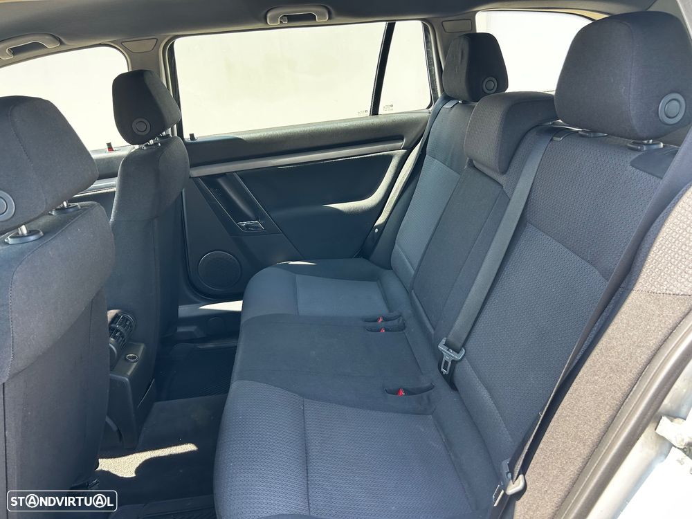 Opel Vectra Caravan 1.9 CDTi Executive - 9