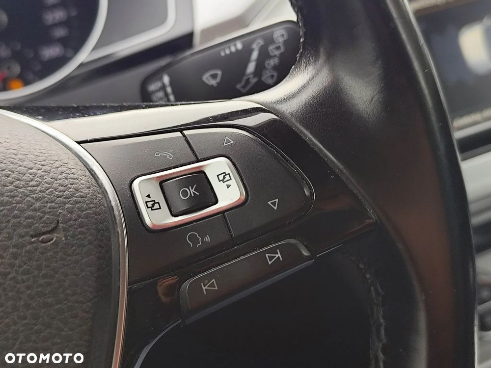 Volkswagen Passat Variant 2.0 TDI BMT Comfortline - 23