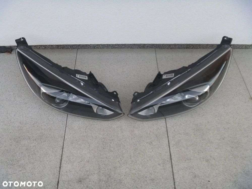 FORD FOCUS MK3 LIFT XENON LED PRAWY ORYGINAŁ - 2
