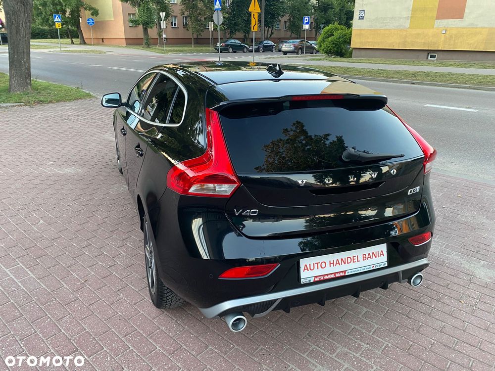 Volvo V40 D3 Geartronic RDesign - 23