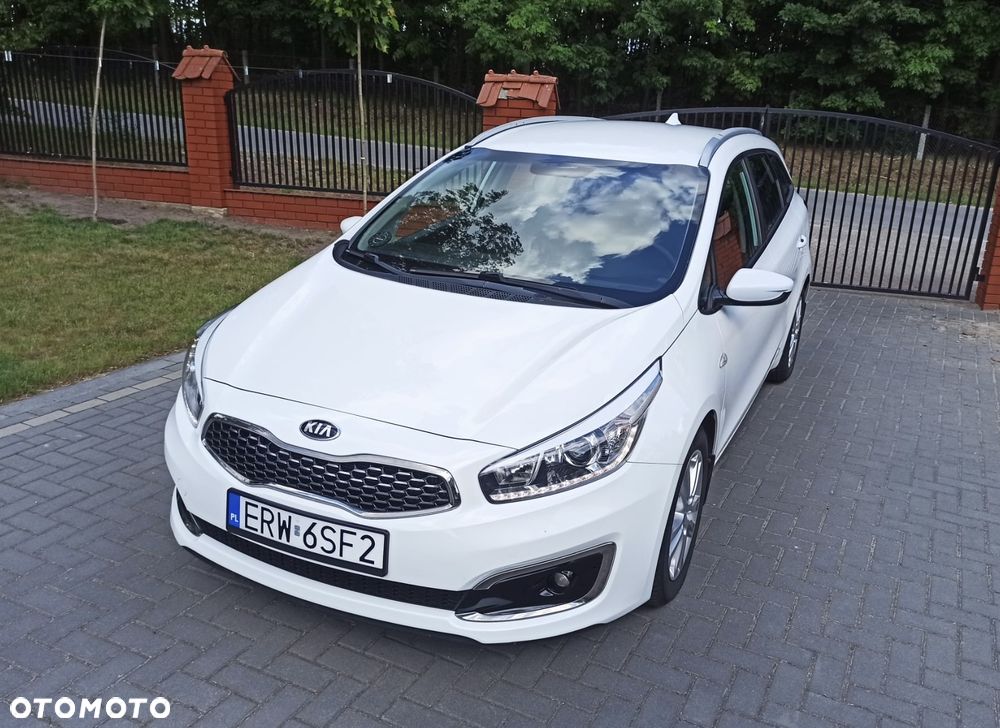 Kia Ceed 1.6 CRDi Smart Plus - 4
