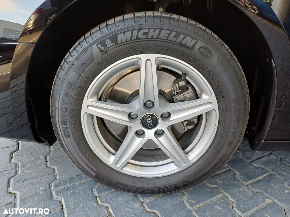 Audi A4 35 TFSI S tronic MHEV Advanced - 4