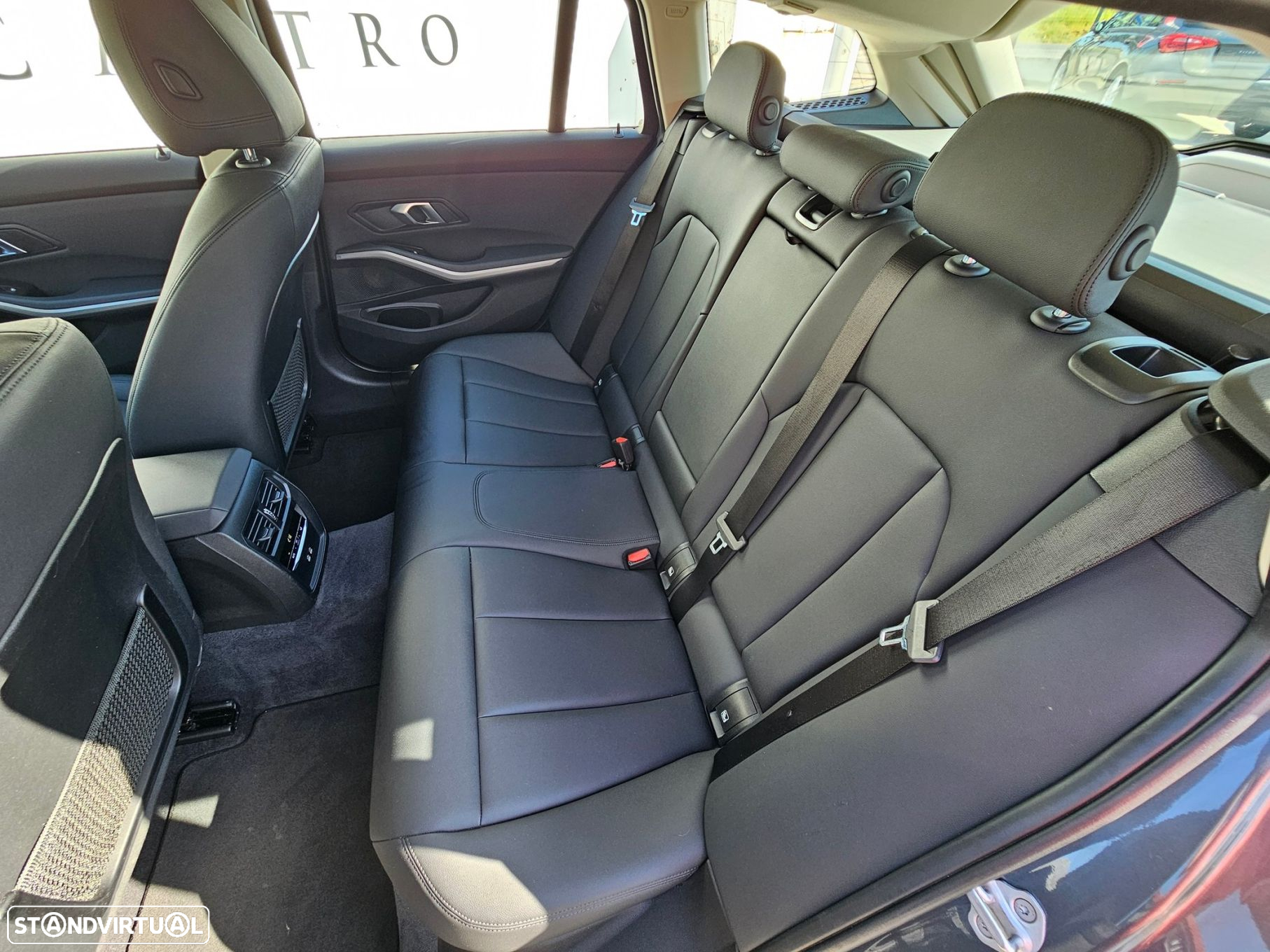 BMW 318 d Touring Auto - 12