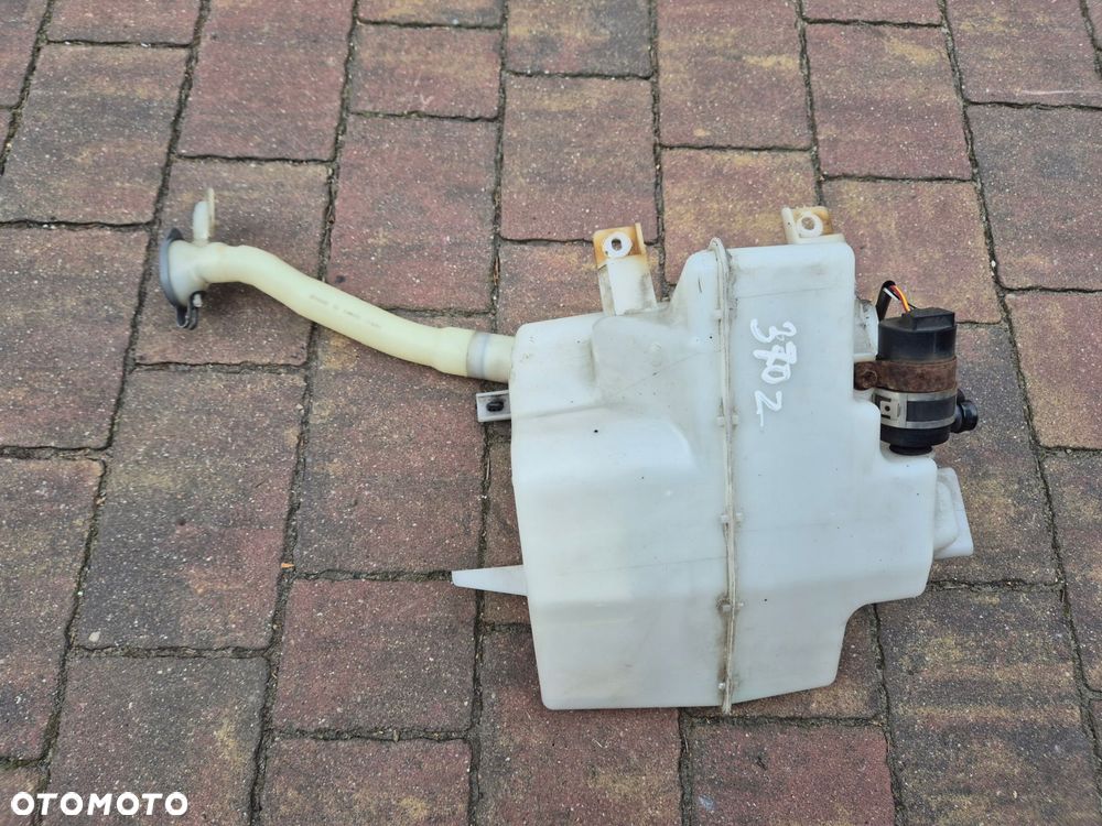 zbiorniczek spryskiwaczy nissan 370z - 1