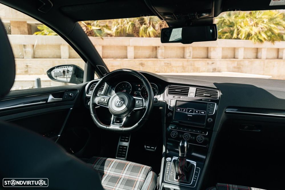 VW Golf 2.0 TSi GTi DSG Performance - 22