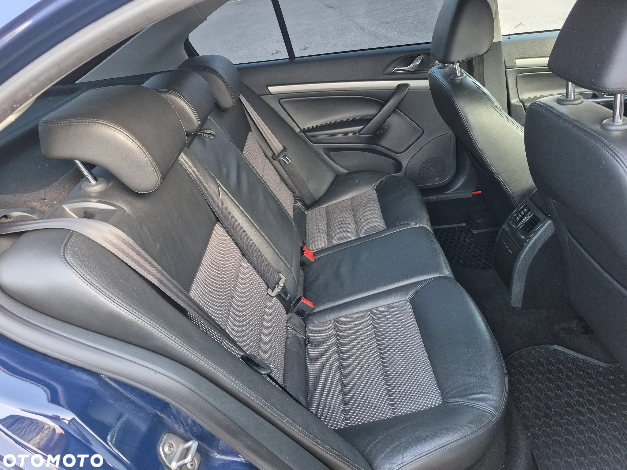 Skoda Octavia 1.8 TSI Ambiente DSG - 12