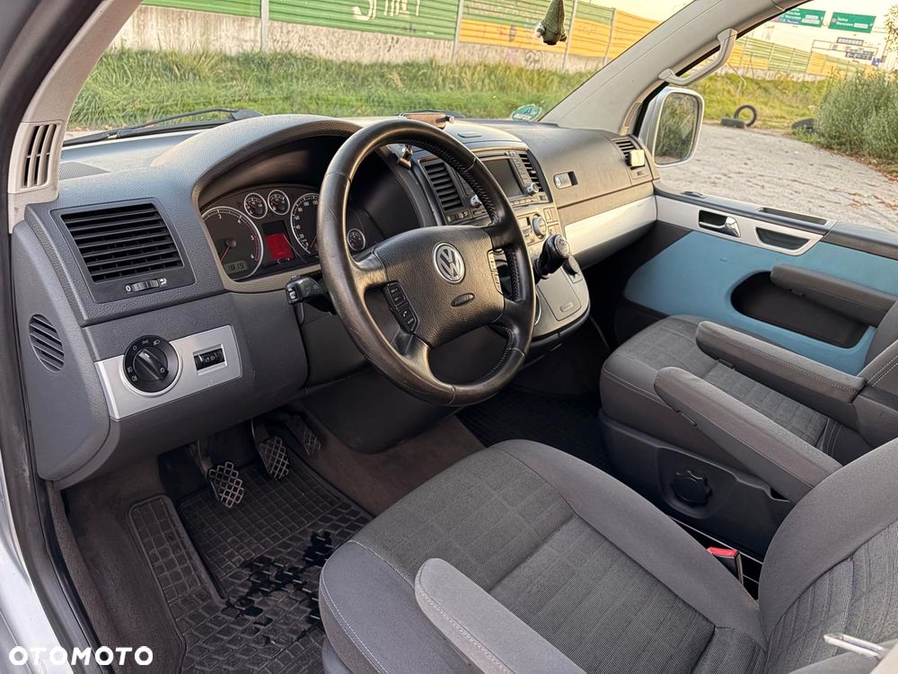 Volkswagen Multivan - 5