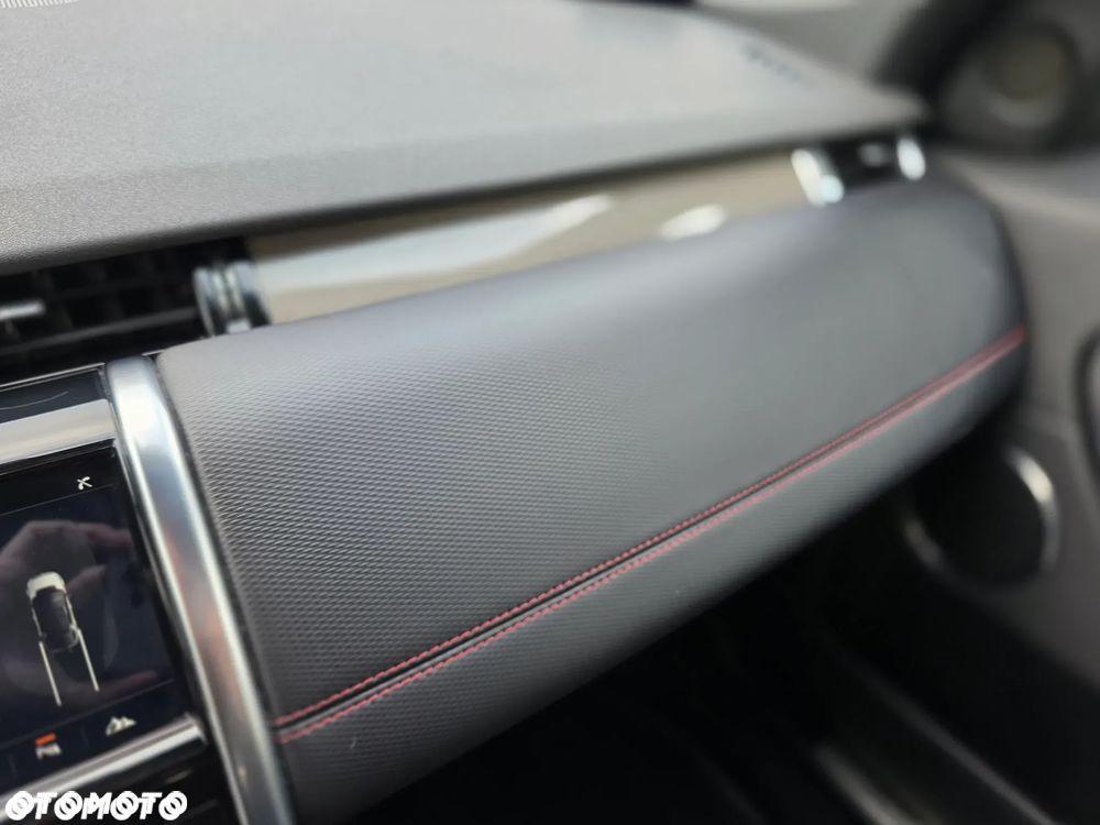 Land Rover Discovery Sport 2.0 P200 mHEV R-Dynamic HSE - 28