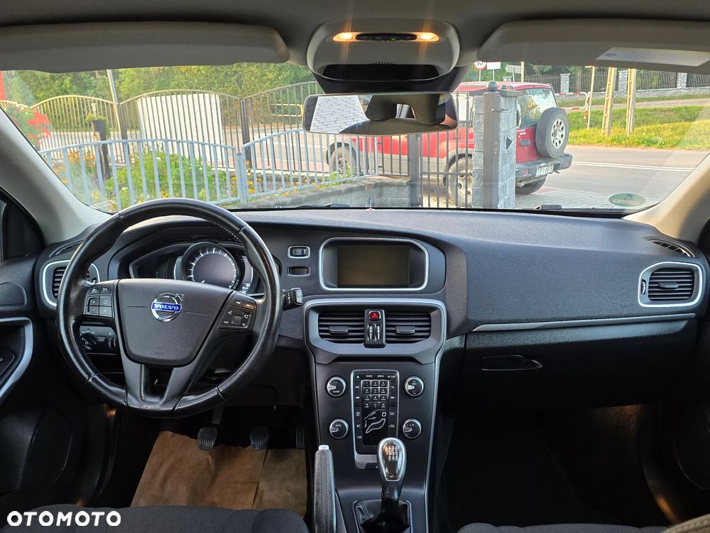 Volvo V40 T3 - 23
