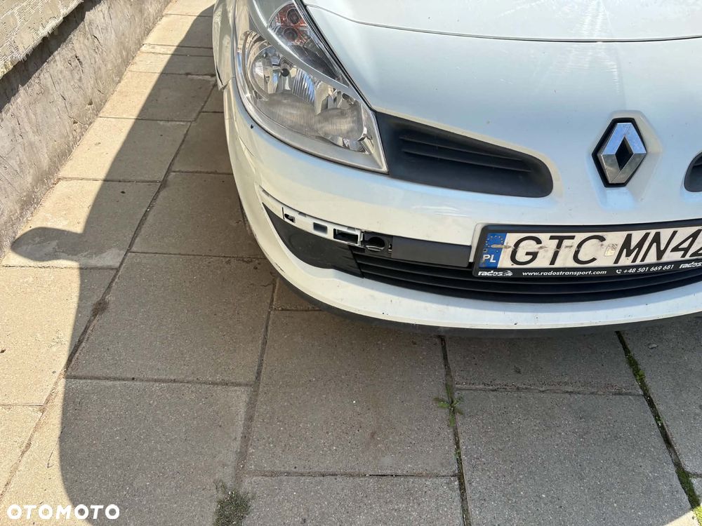 Renault Clio 1.5 dCi Alize - 6