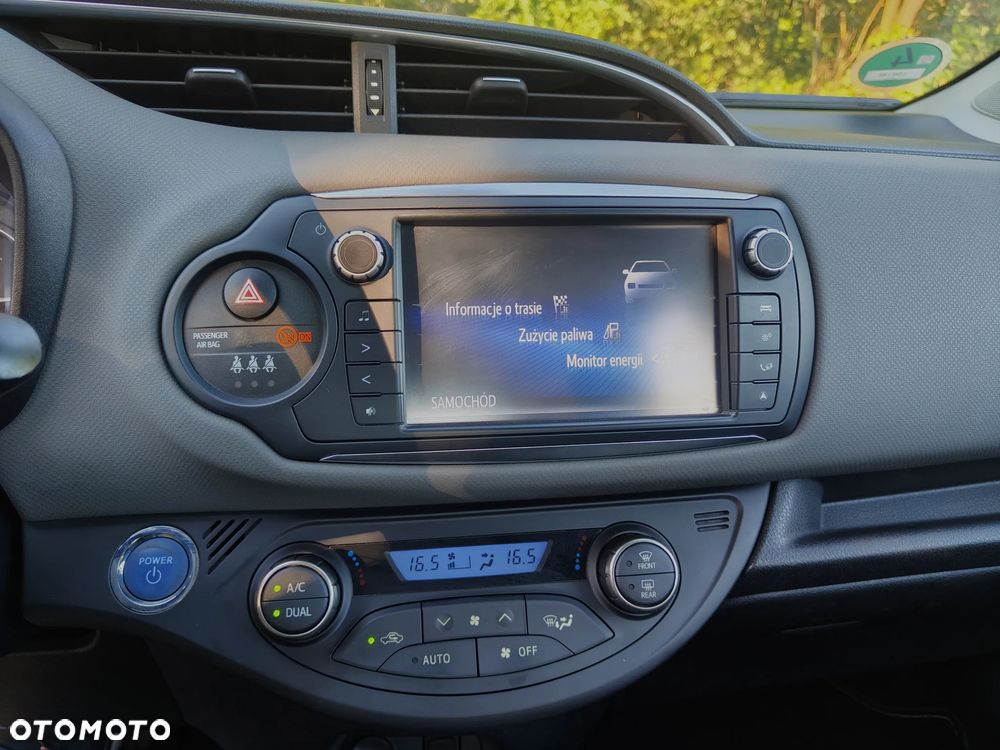 Toyota Yaris 1.5 VVT-i Comfort mit Design Paket - 27