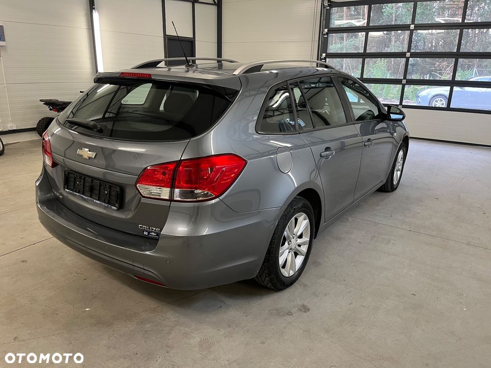 Chevrolet Cruze 1.6 LT - 8