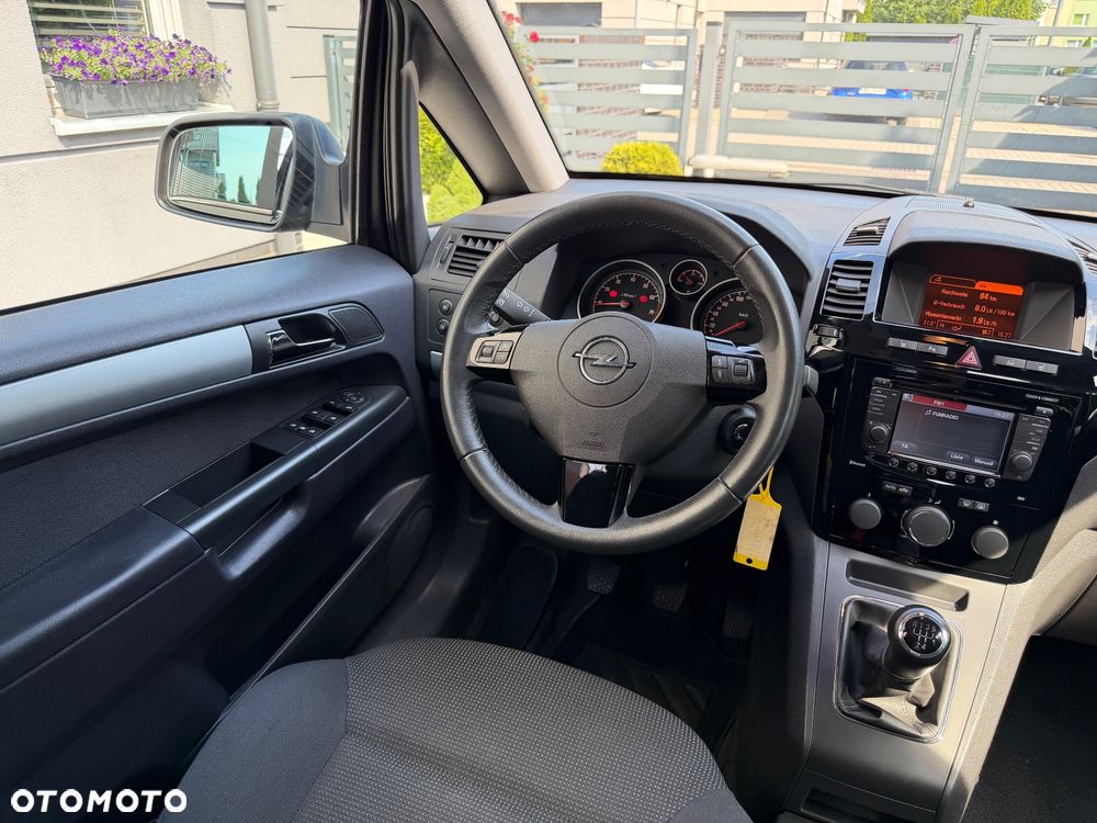 Opel Zafira 1.8 Cosmo EU5 - 10