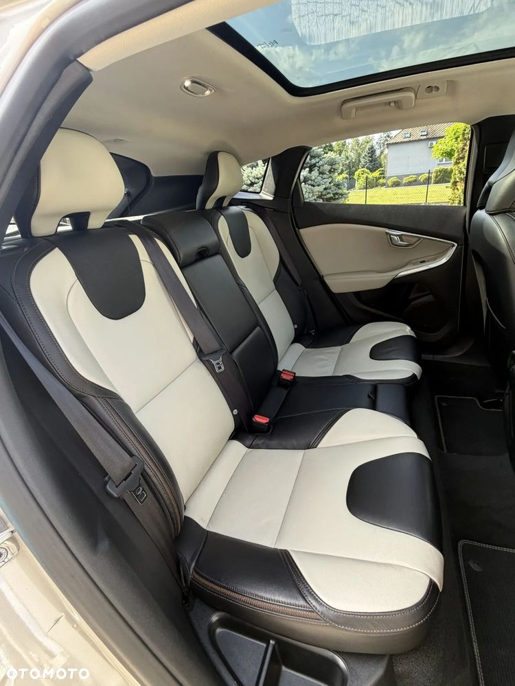 Volvo V40 T3 Drive-E Summum - 10