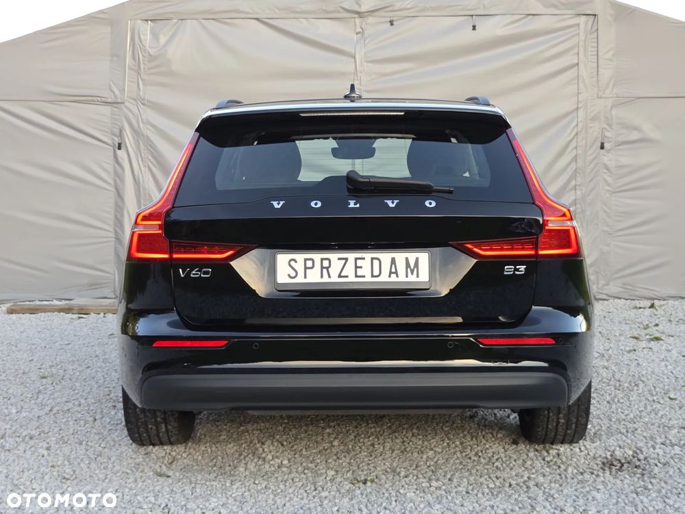 Volvo V60 B3 B DKG Momentum Pro - 32