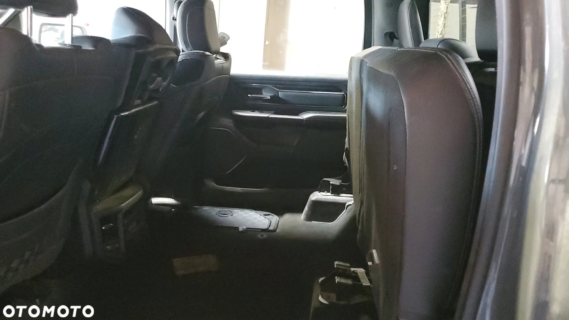 RAM 1500 Crew Cab Shortbed Bighorn - 15