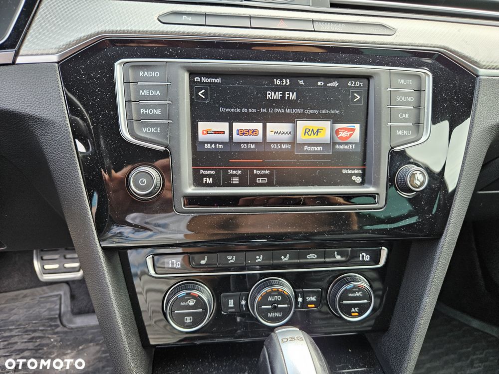 Volkswagen Passat - 12