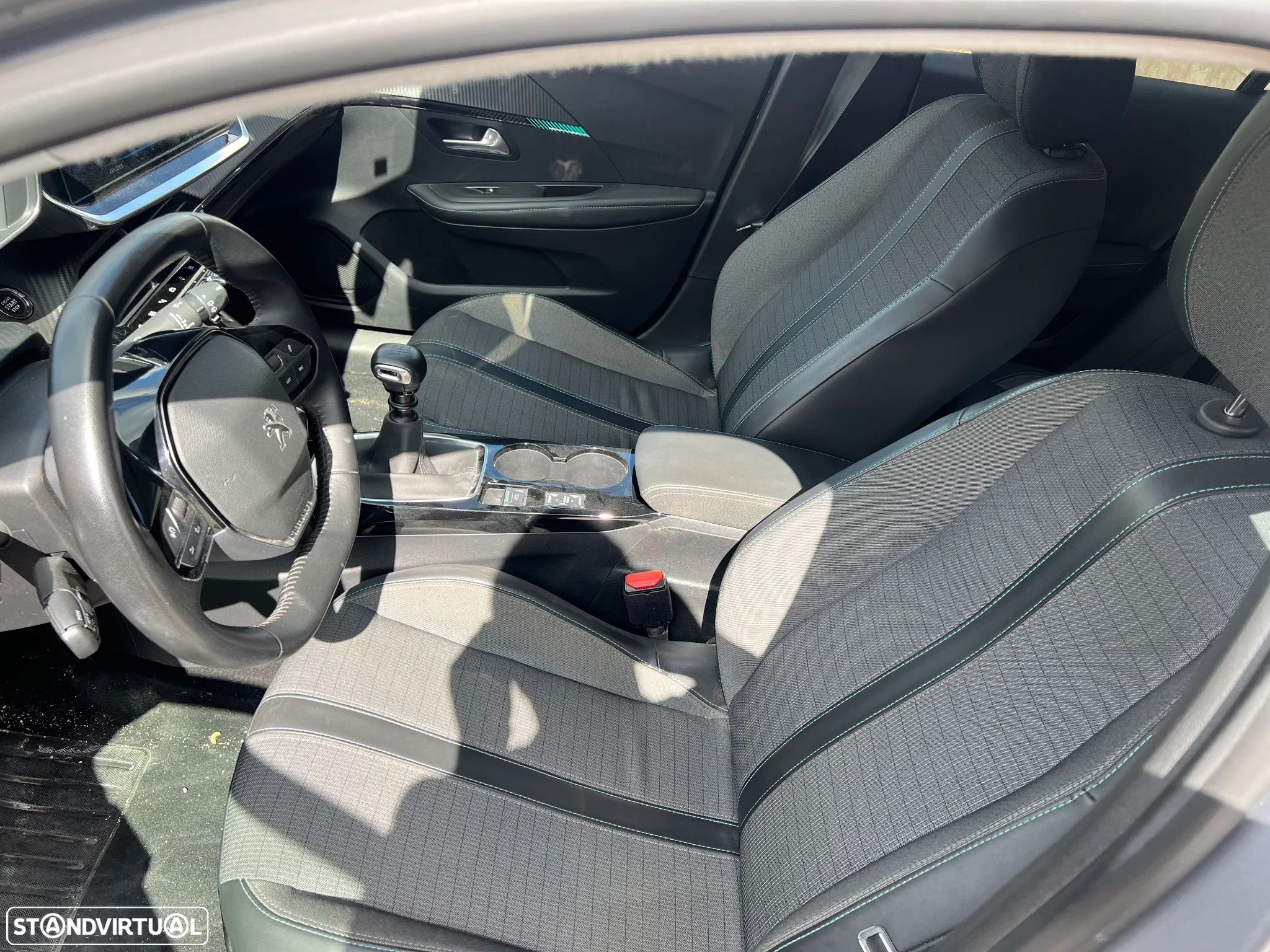Peugeot 208 1.2 PureTech Allure - 11