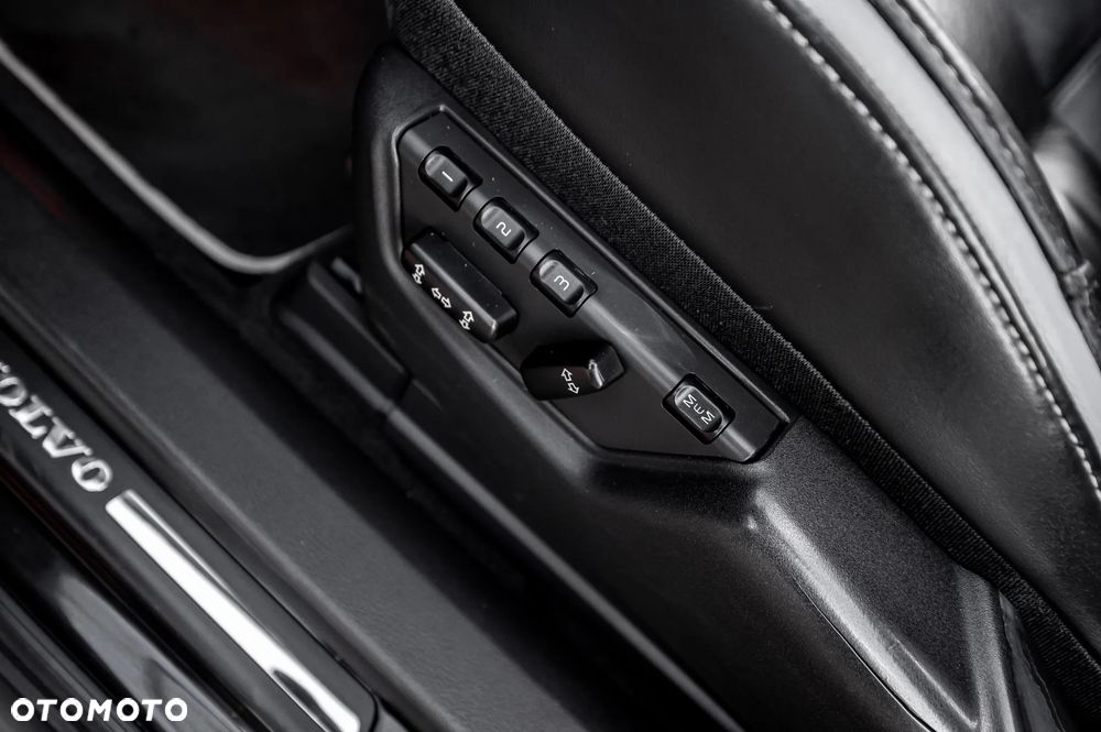 Volvo XC 90 3.2 AWD Sport - 26