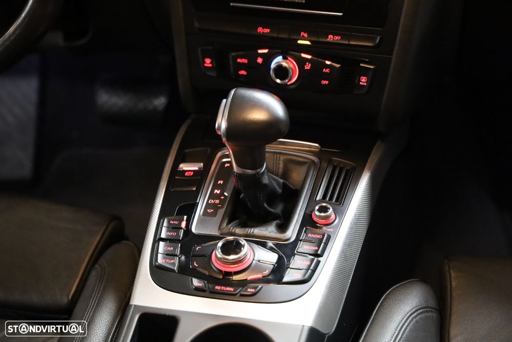 Audi A4 Avant 2.0 TDI Multitronic S-line - 24