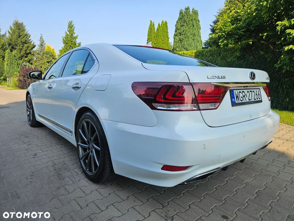 Lexus LS 600h F Sport - 17
