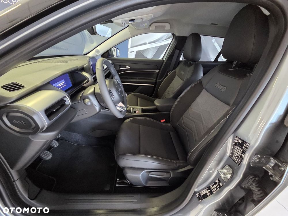 Jeep Avenger 1.2 GSE T3 Summit FWD - 11