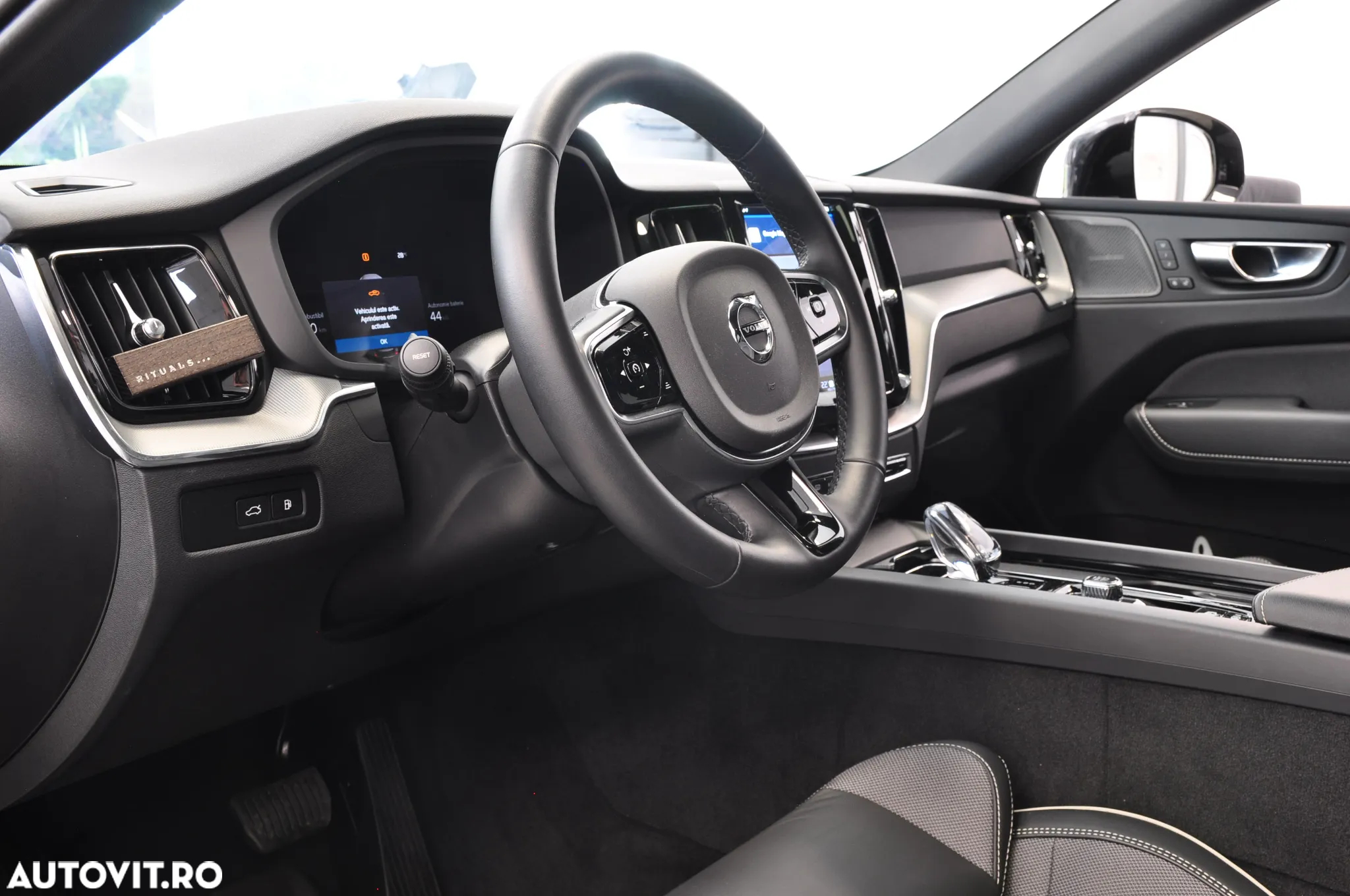 Volvo XC 60 T6 AWD Plug-in Hybrid Plus Bright - 15