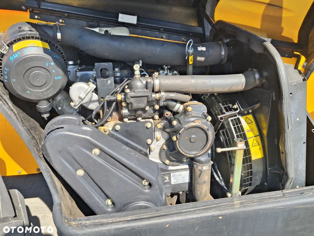 JCB 533 - 105 - 8