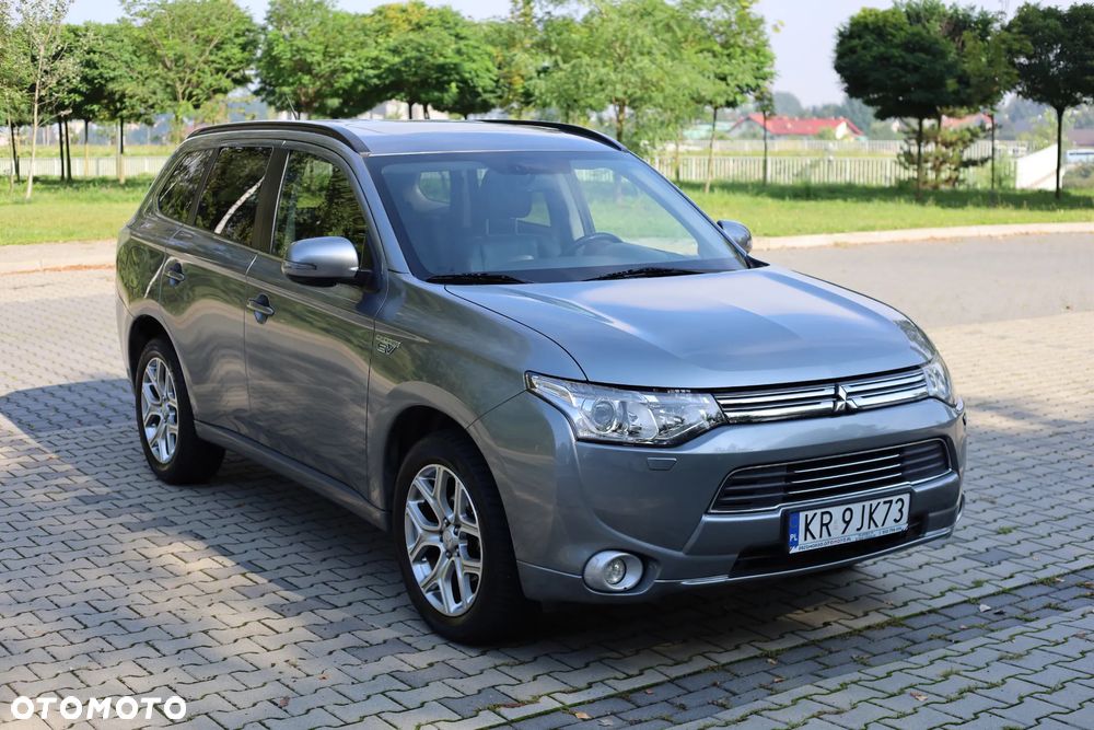 Mitsubishi Outlander 2.0 4WD Plus - 1