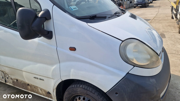 RENAULT TRAFIC OPEL VIVARO BŁOTNIK PRAWY PRZÓD