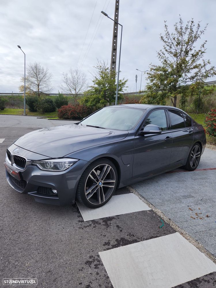 BMW 330 e iPerformance Pack M - 1