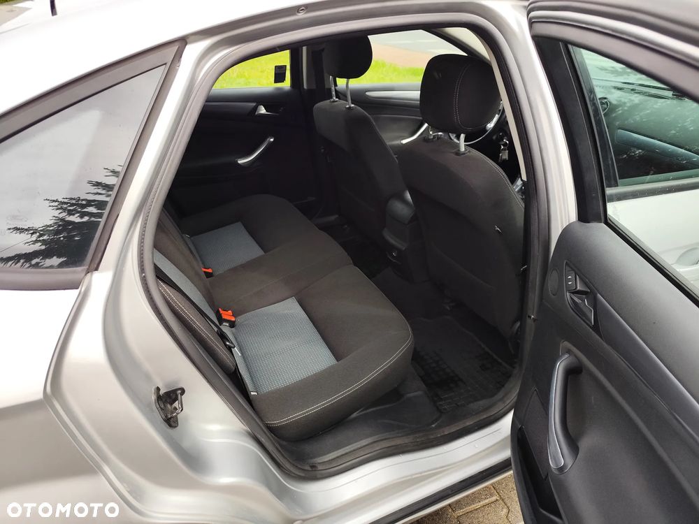 Ford Mondeo 1.6 T Titanium - 14