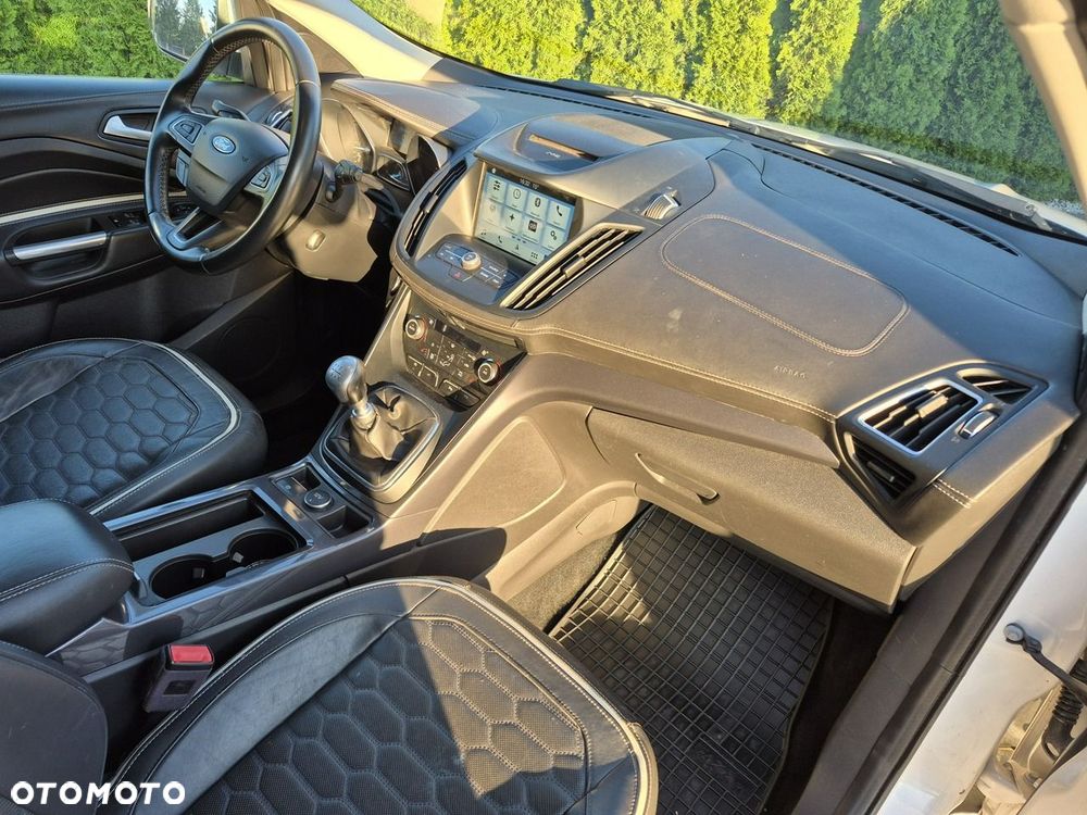 Ford Kuga - 13